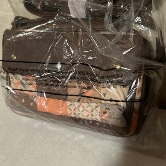 New quilted Allison Purse with vegan Leather strap - Picture 4 of 4